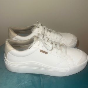 Lightly worn Dr Scholls time off sneakers